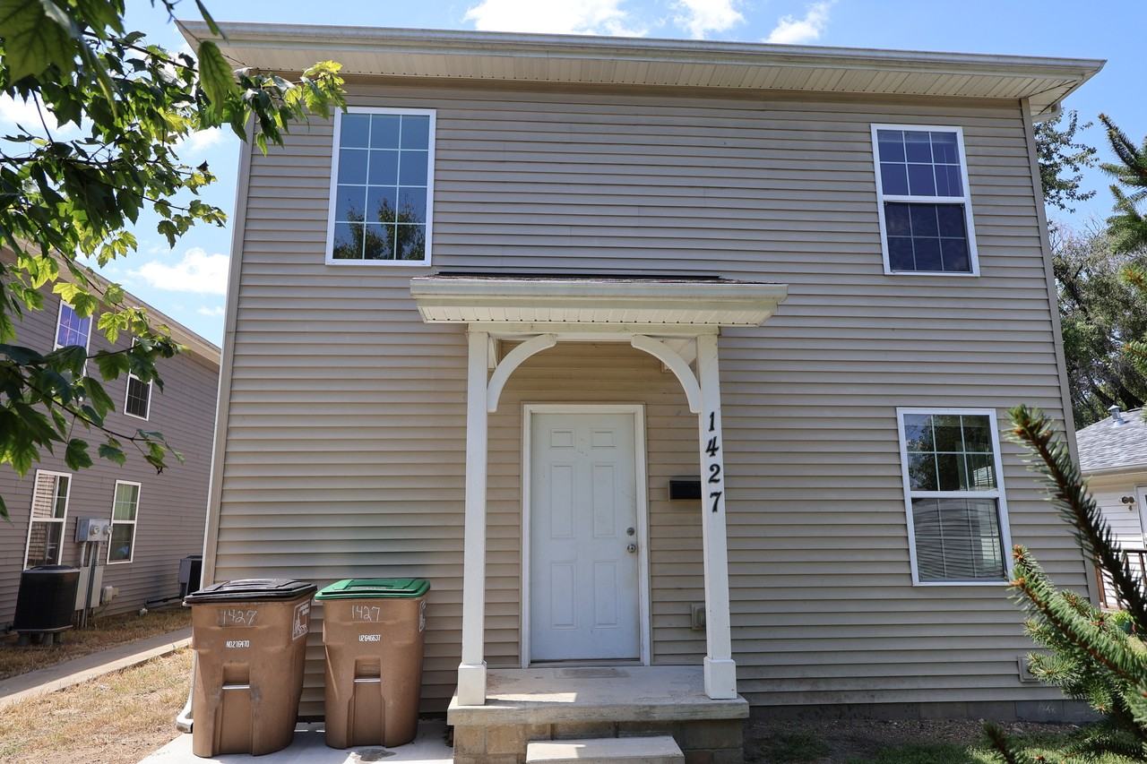 1427 Sycamore St #1 - Photo 2 of 50