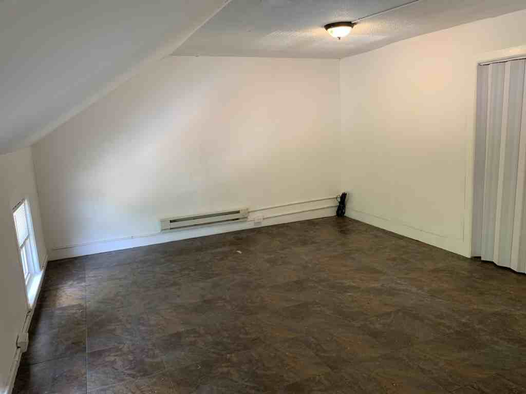480 Norwich Ave #480 - Photo 2 of 9