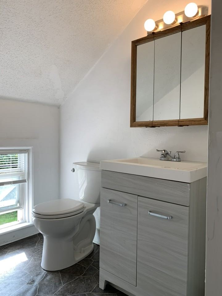 480 Norwich Ave #480 - Photo 3 of 9