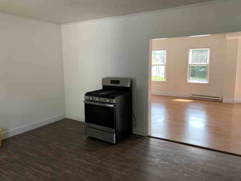 480 Norwich Ave #480 - Photo 7 of 9