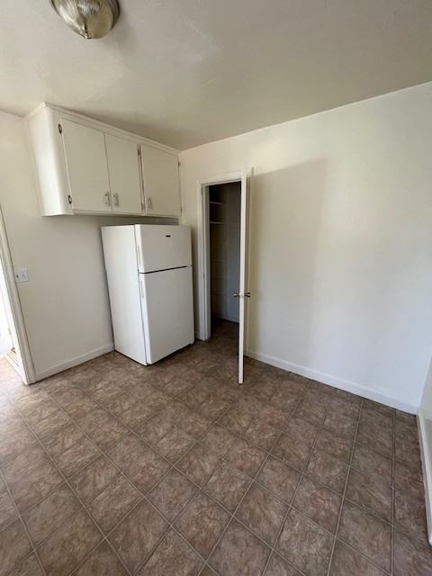 1665 Sycamore St #1 - Photo 5 of 10