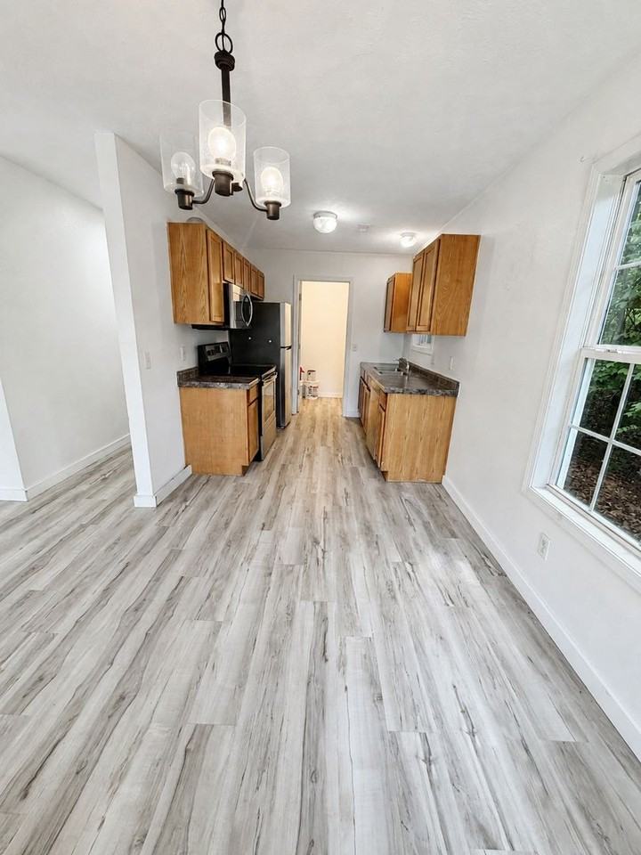 4031 White Oak Rd - Photo 7 of 25