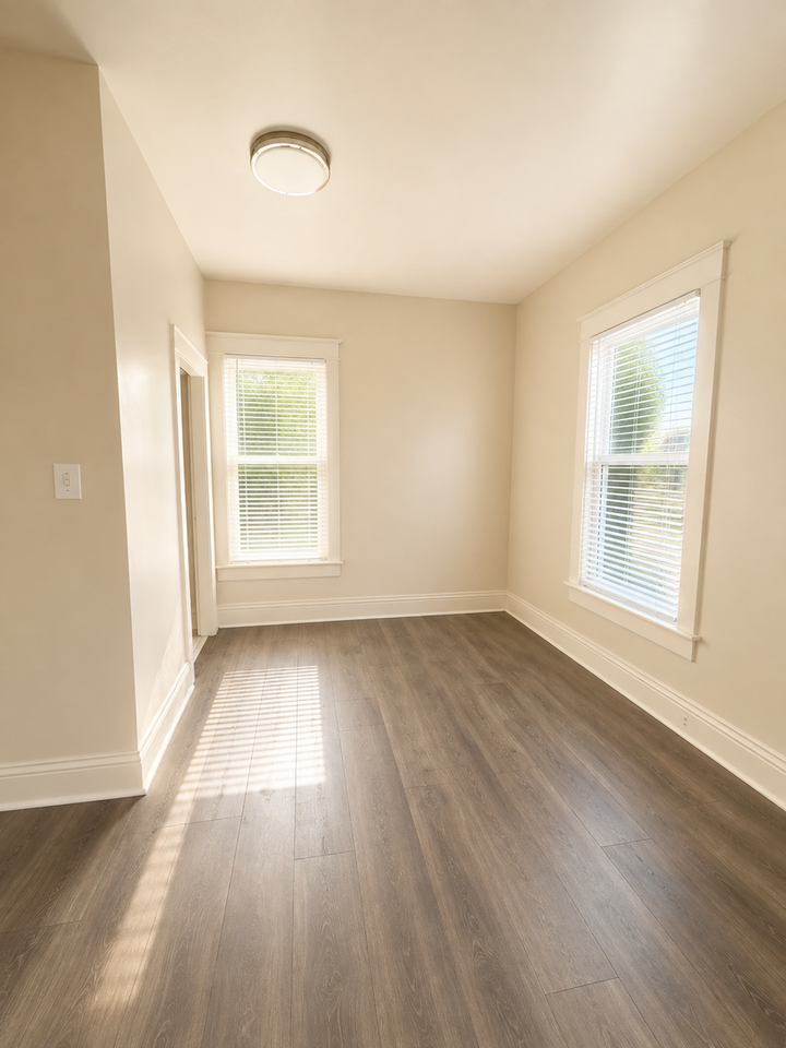 129 N Olive St - Photo 4 of 10
