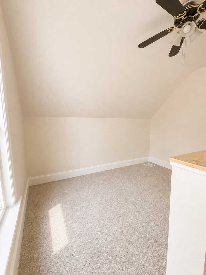 129 N Olive St - Photo 5 of 10