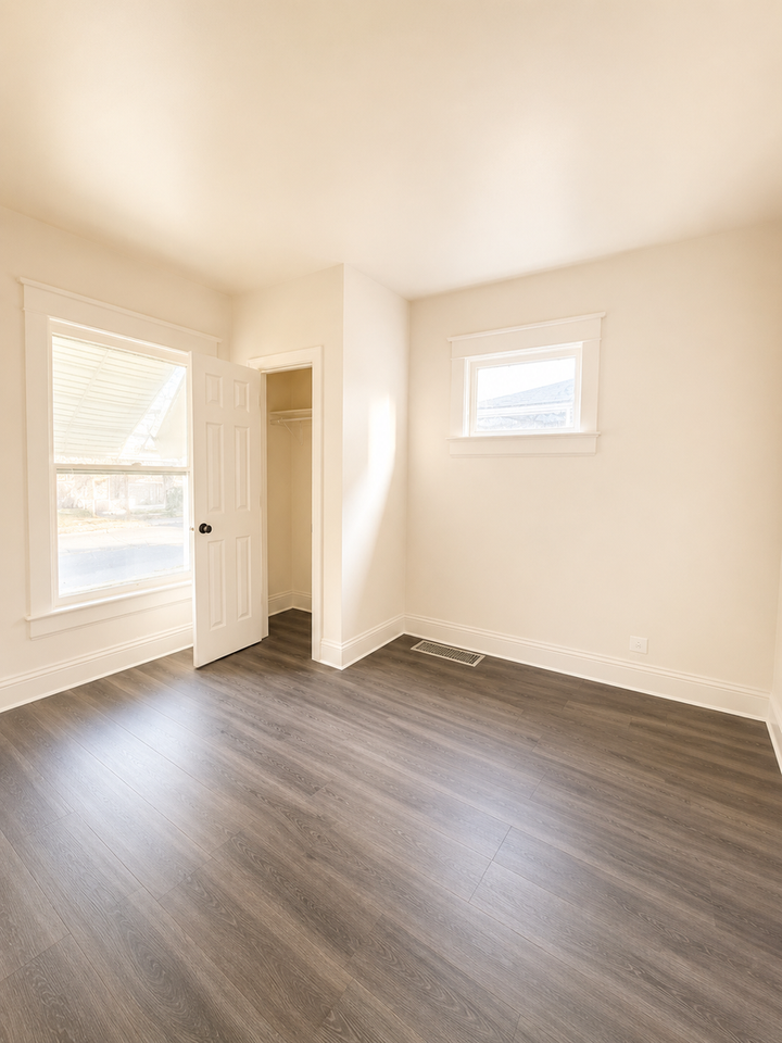 129 N Olive St - Photo 6 of 10