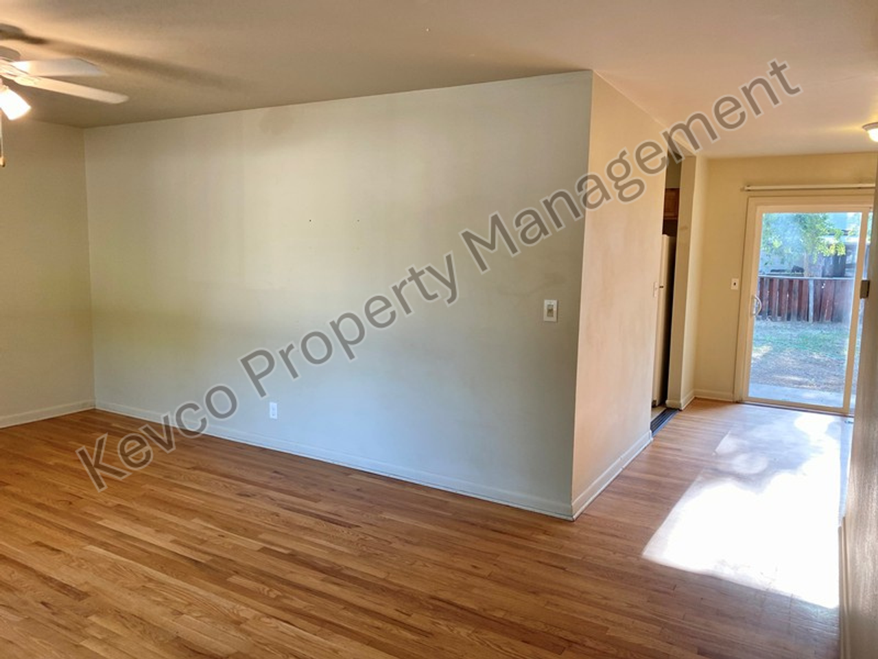 1313 Fairview Dr - Photo 4 of 26
