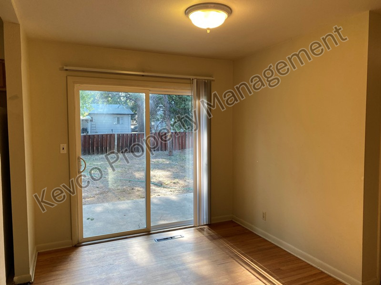 1313 Fairview Dr - Photo 5 of 26