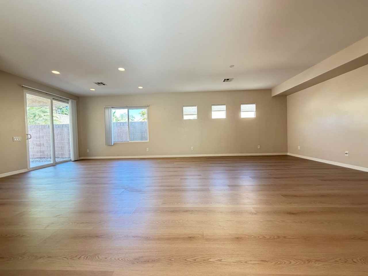 2928 Pitgaveny Ave - Photo 3 of 13