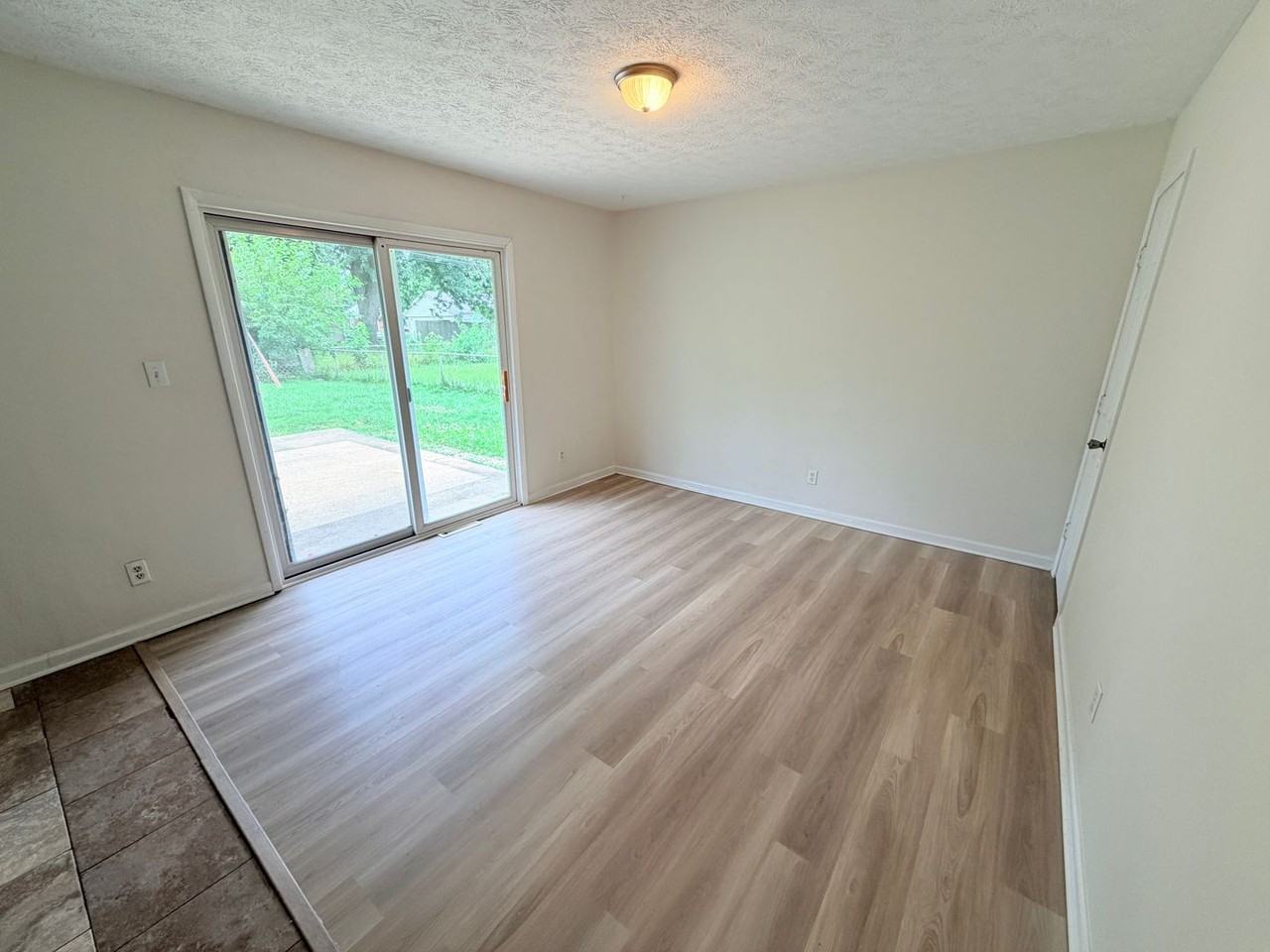 845 Middle Dr - Photo 6 of 20