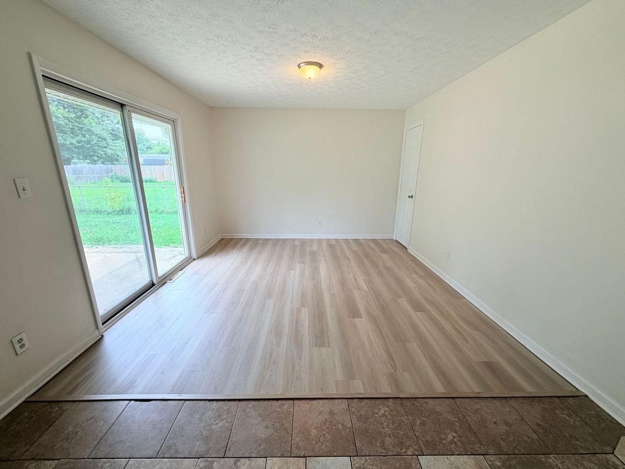 845 Middle Dr - Photo 7 of 20