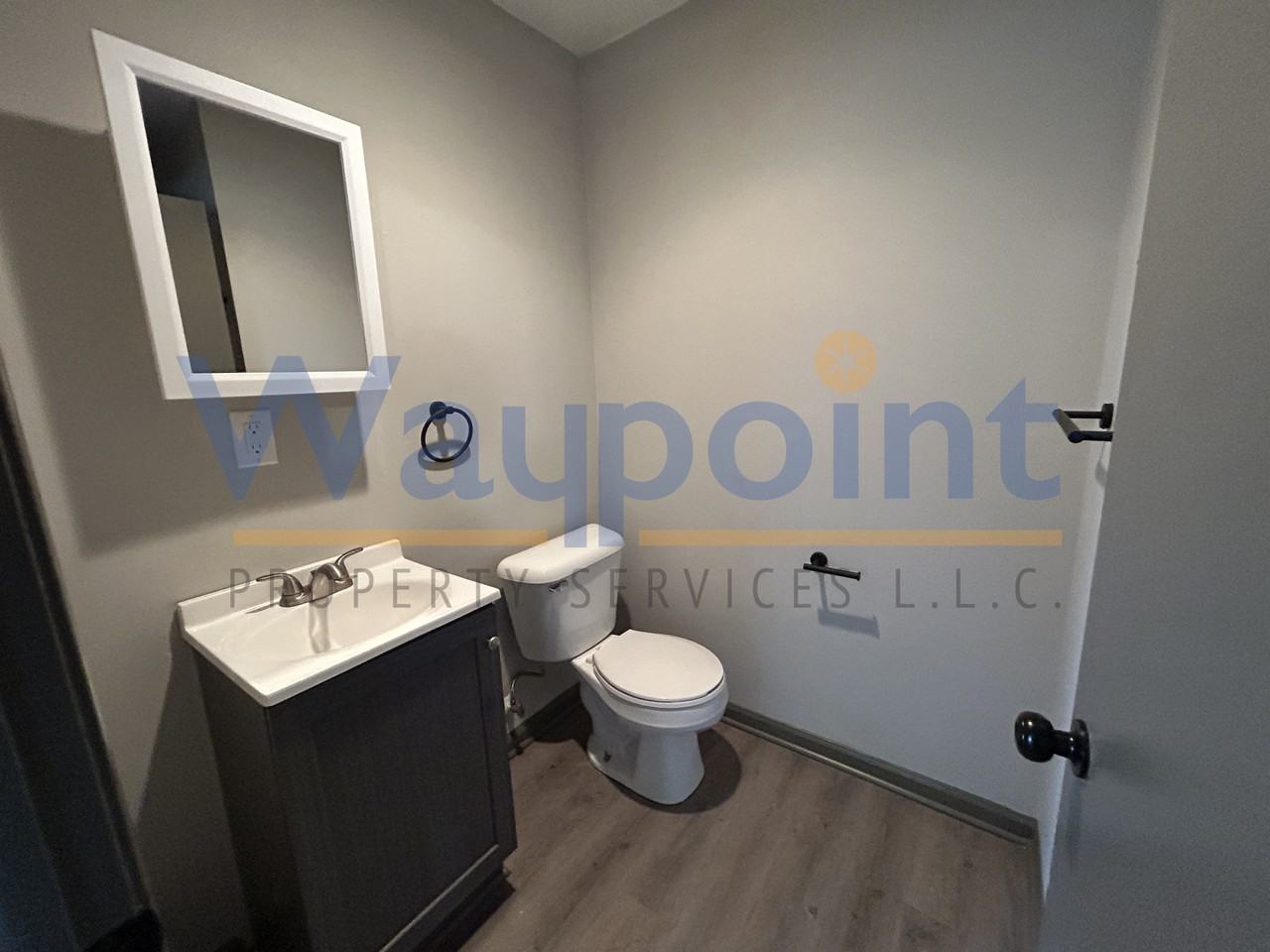 917 James St #3 - Photo 3 of 8