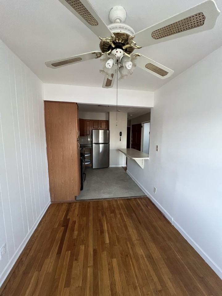 15711 45th Ave #3 - Photo 4 of 7