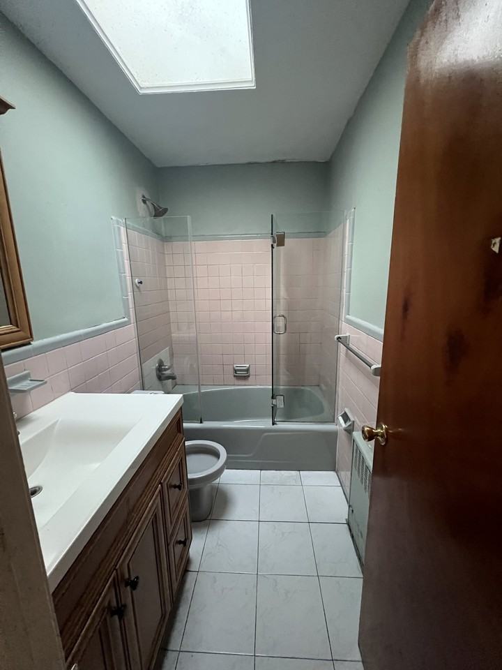 15711 45th Ave #3 - Photo 5 of 7
