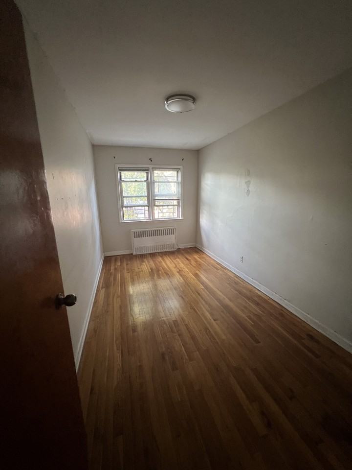 15711 45th Ave #3 - Photo 7 of 7