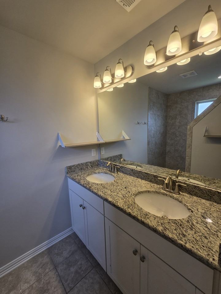 3005 Montrose Ln #1 - Photo 5 of 11