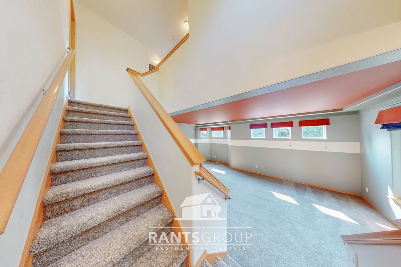 3036 70th Way Sw - Photo 2 of 34