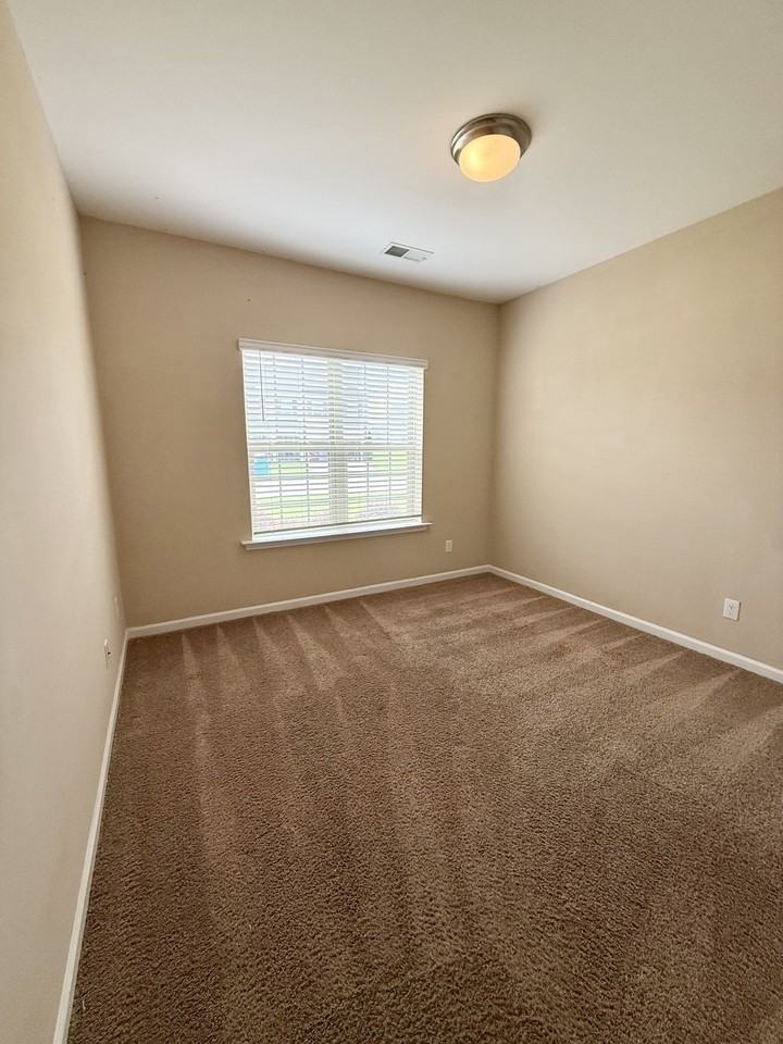 222 Skyway Dr #1 - Photo 4 of 24