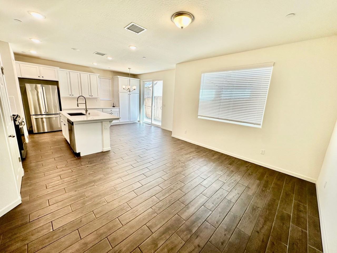 6319 E Riesling Dr - Photo 3 of 32