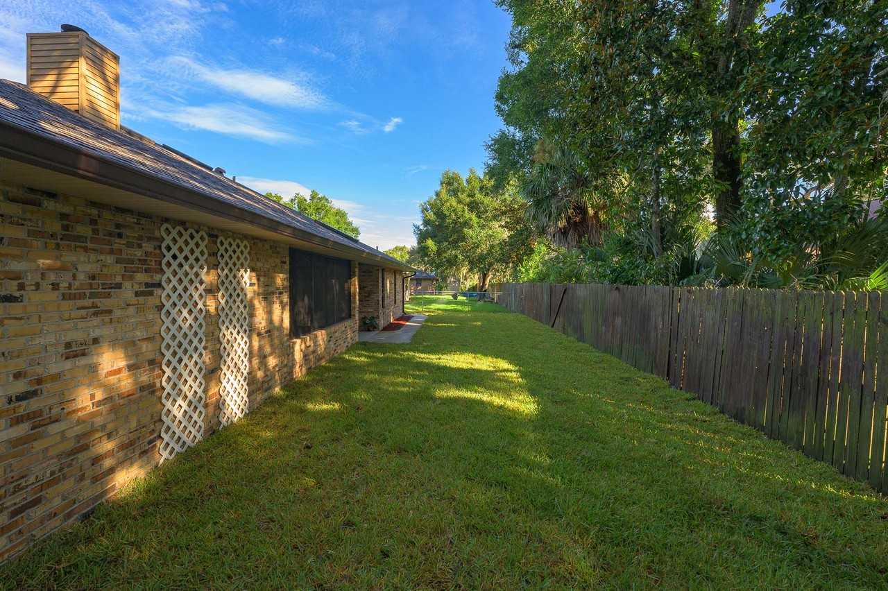 1523 Poplar Dr #1 - Photo 4 of 50