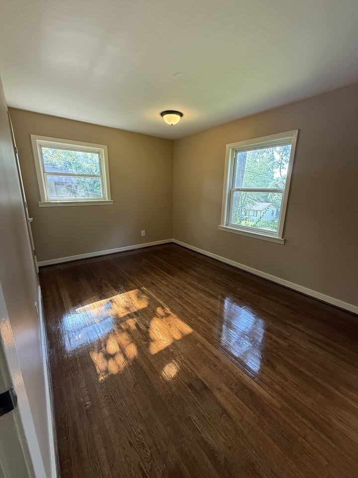 424 13th Ct Nw #1 - Photo 5 of 10