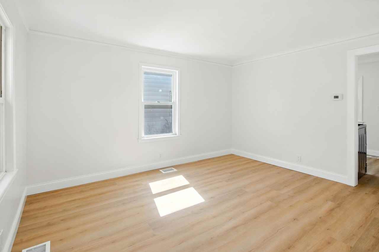 429 W Bernhard Ave #1 - Photo 5 of 14