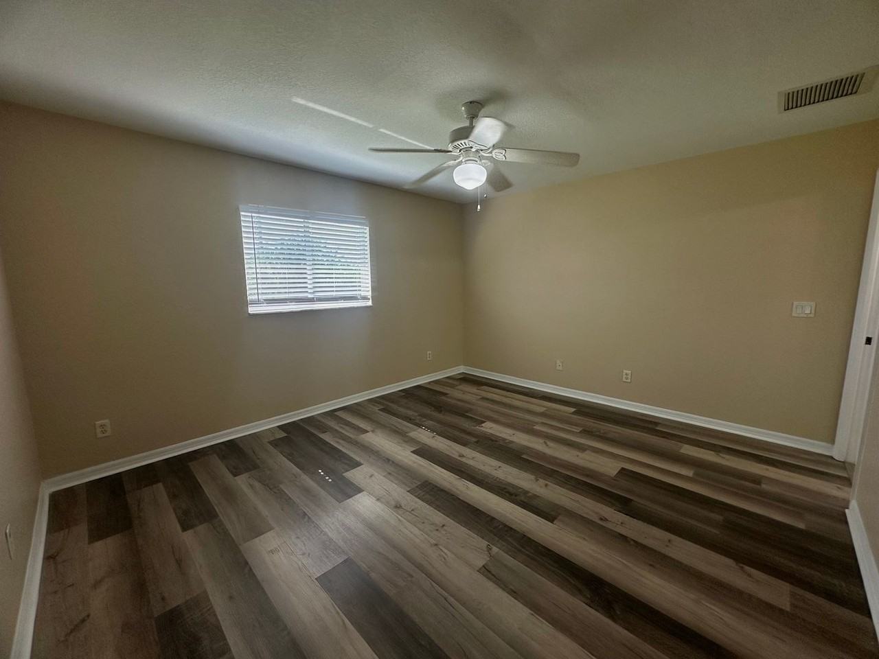 1137 Nw Juanita Pl - Photo 7 of 17