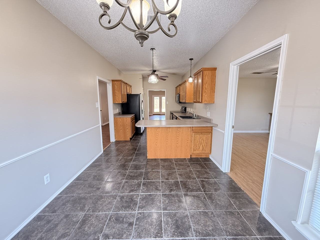 6704 87th St #1 - Photo 7 of 37