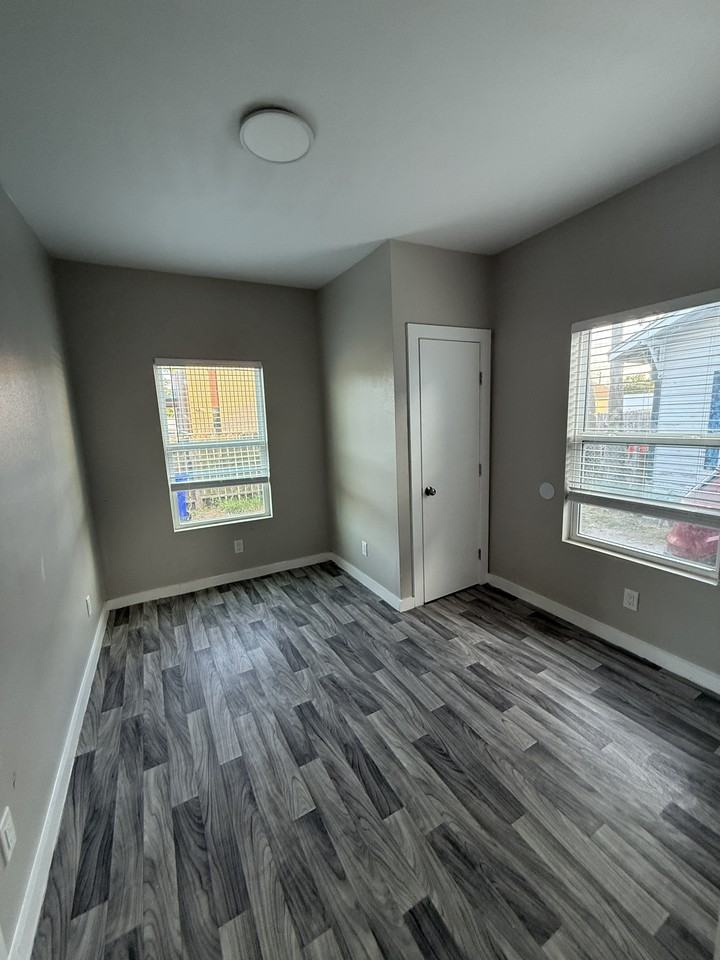 1133 S Brownlee Blvd #1 - Photo 2 of 16