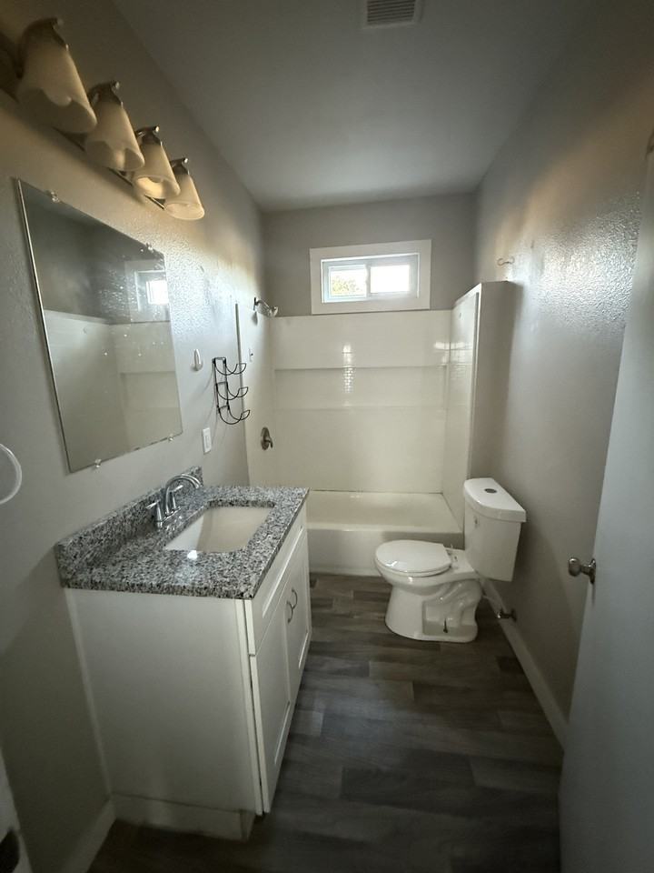 1133 S Brownlee Blvd #1 - Photo 5 of 16