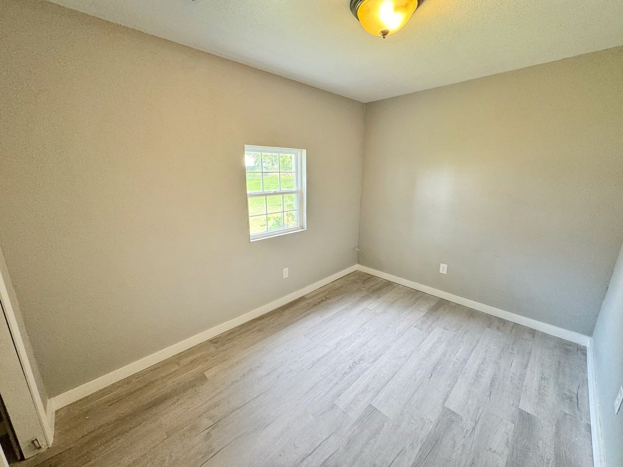 209 S Graham St #B - Photo 3 of 11