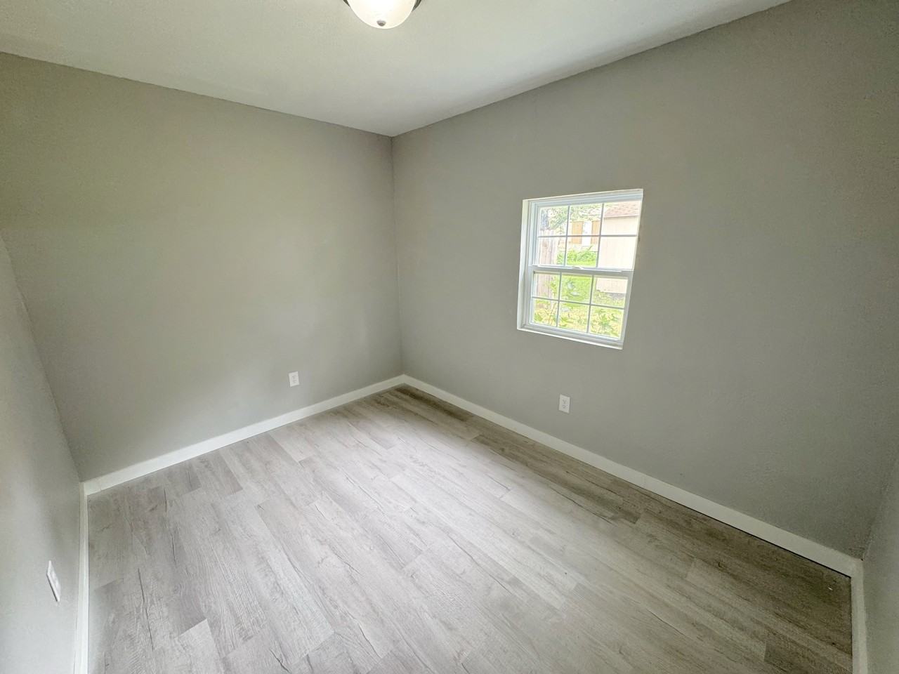 209 S Graham St #B - Photo 5 of 11