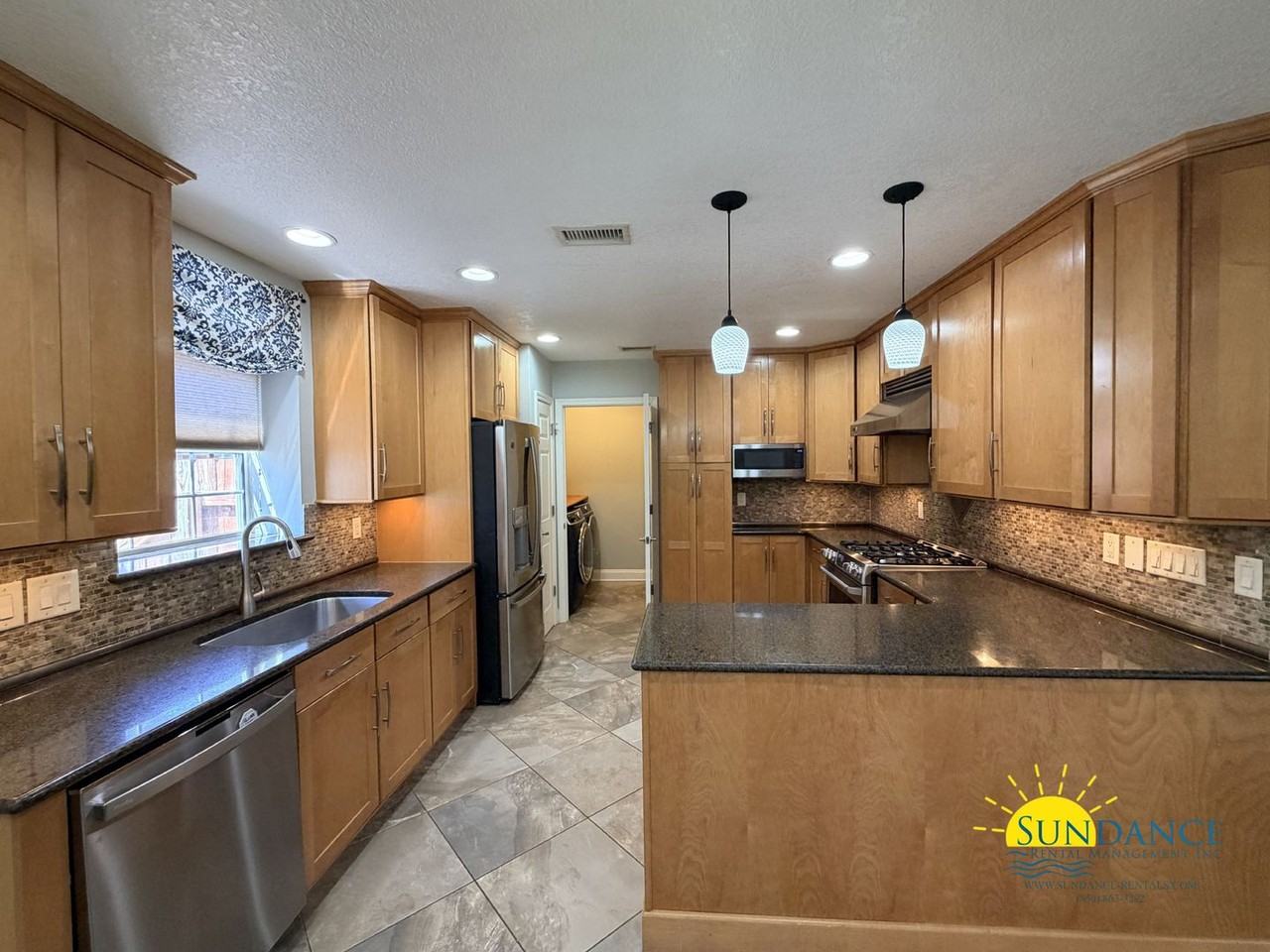 4504 Boca Dr - Photo 7 of 40