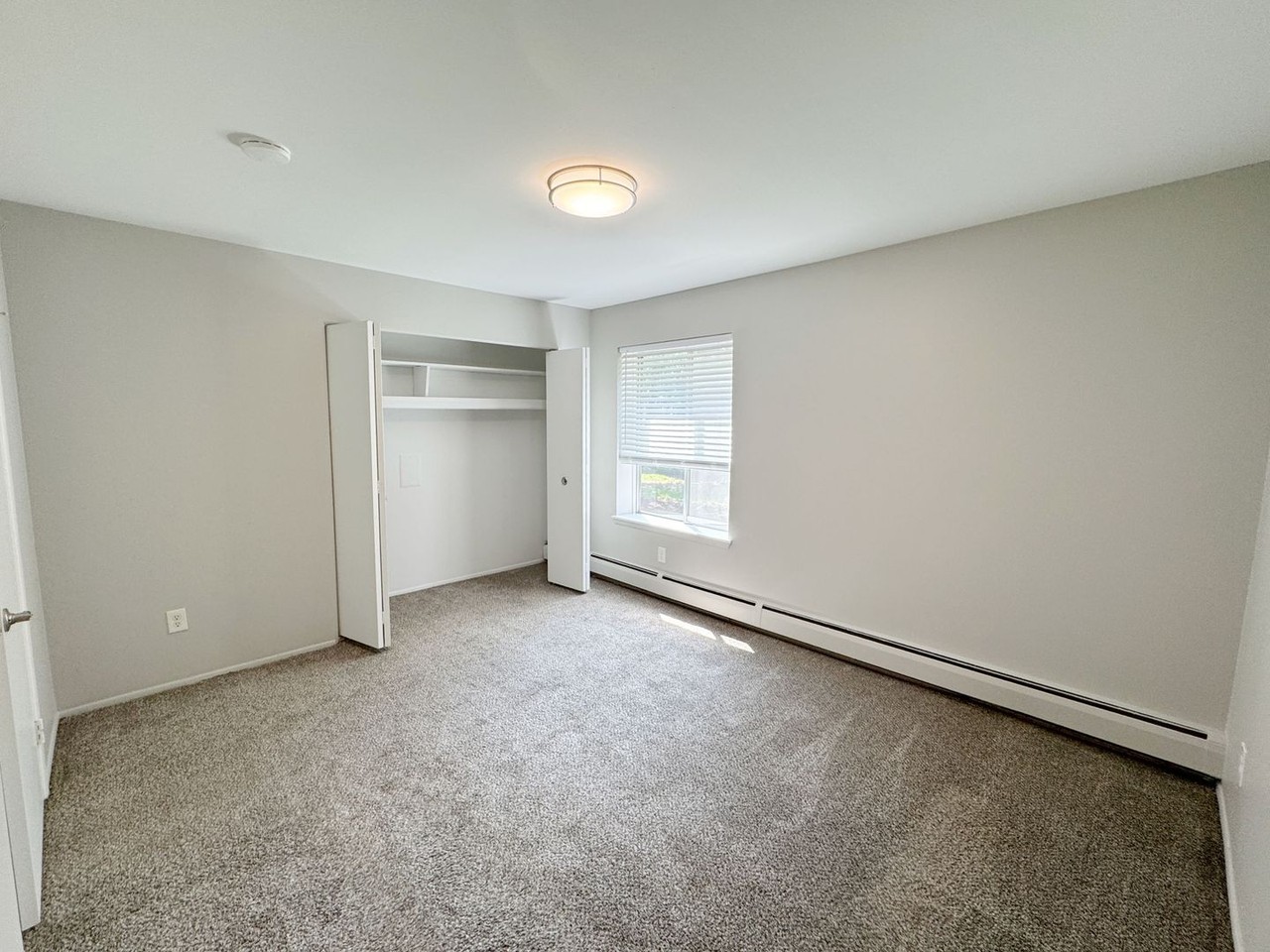 Harvard House Apartments - Photo 3 of 25