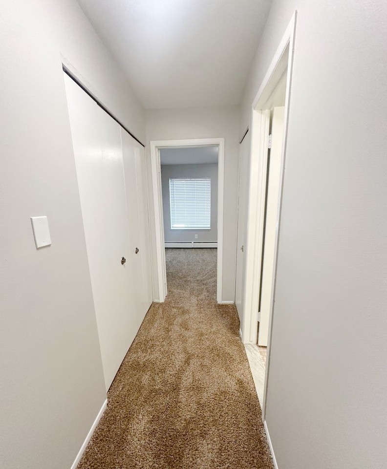 Harvard House Apartments - Photo 7 of 25