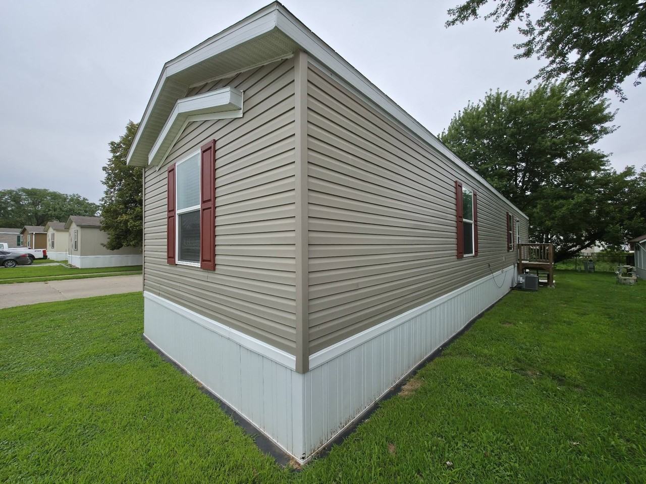 1300 W Commodore Blvd #164 - Photo 2 of 26