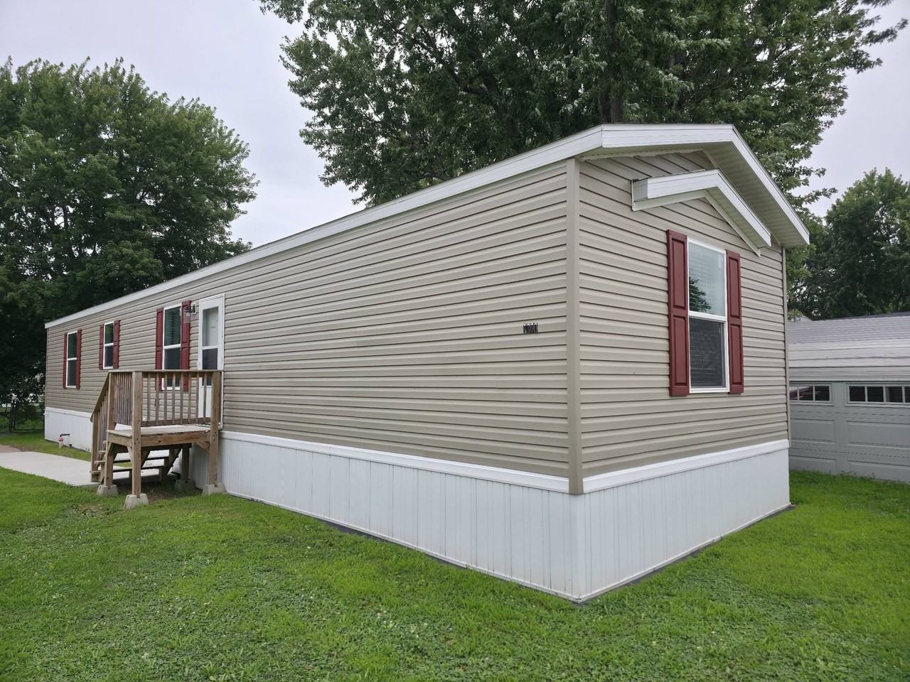 1300 W Commodore Blvd #164 - Photo 3 of 26