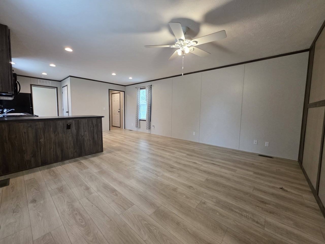 1300 W Commodore Blvd #164 - Photo 4 of 26
