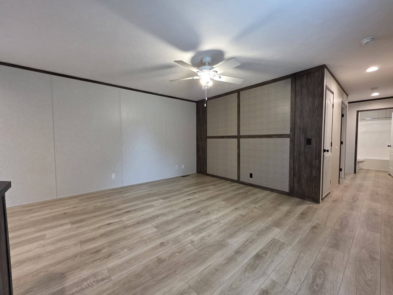 1300 W Commodore Blvd #164 - Photo 5 of 26
