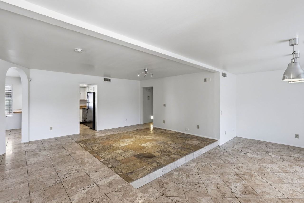 940 W Meseto Ave - Photo 5 of 37