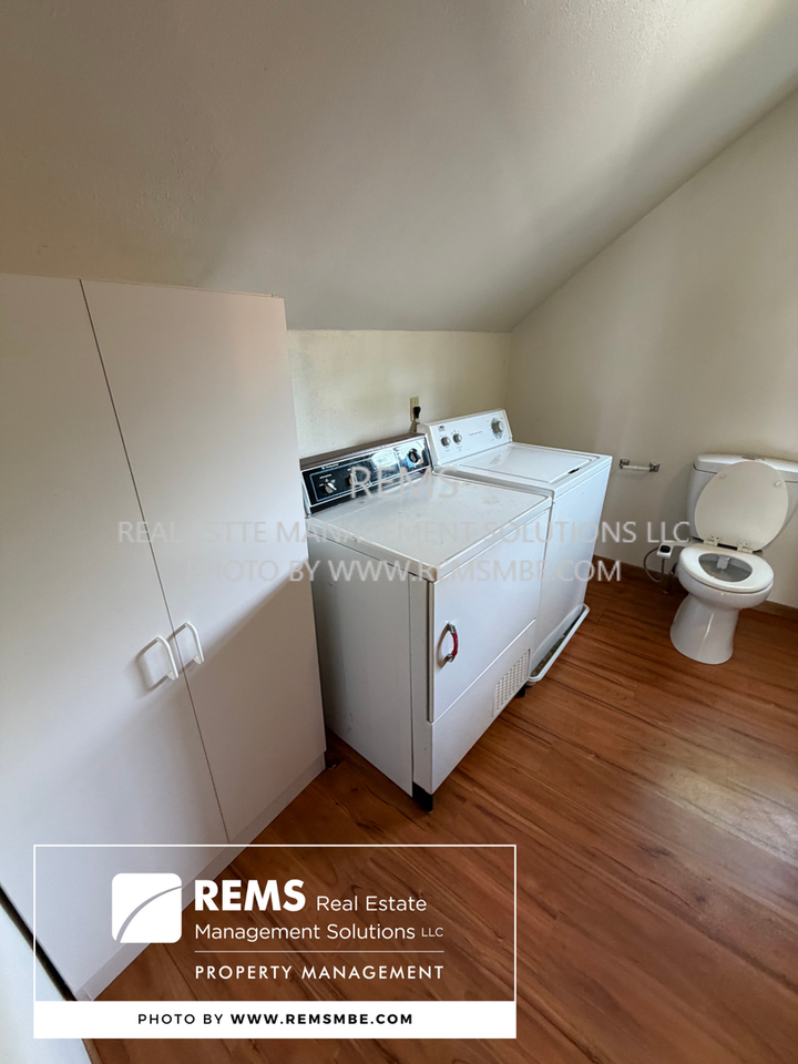 812 Barker St - Photo 3 of 8