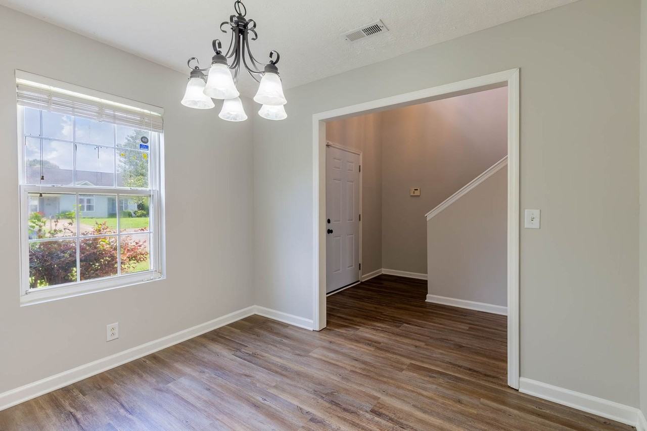 5078 Cornelius Dr - Photo 7 of 41