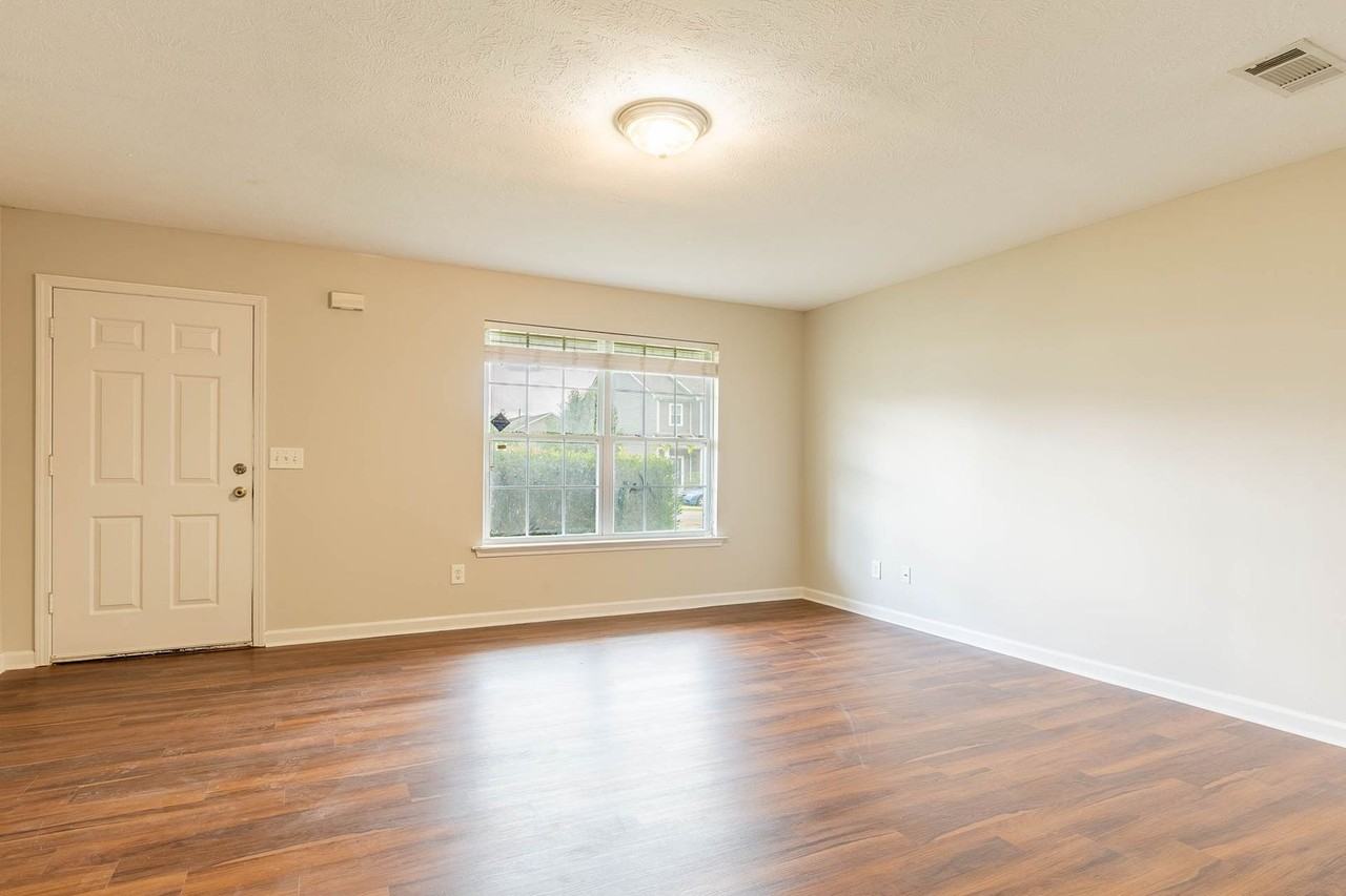 752 Holland Ridge Dr - Photo 5 of 32