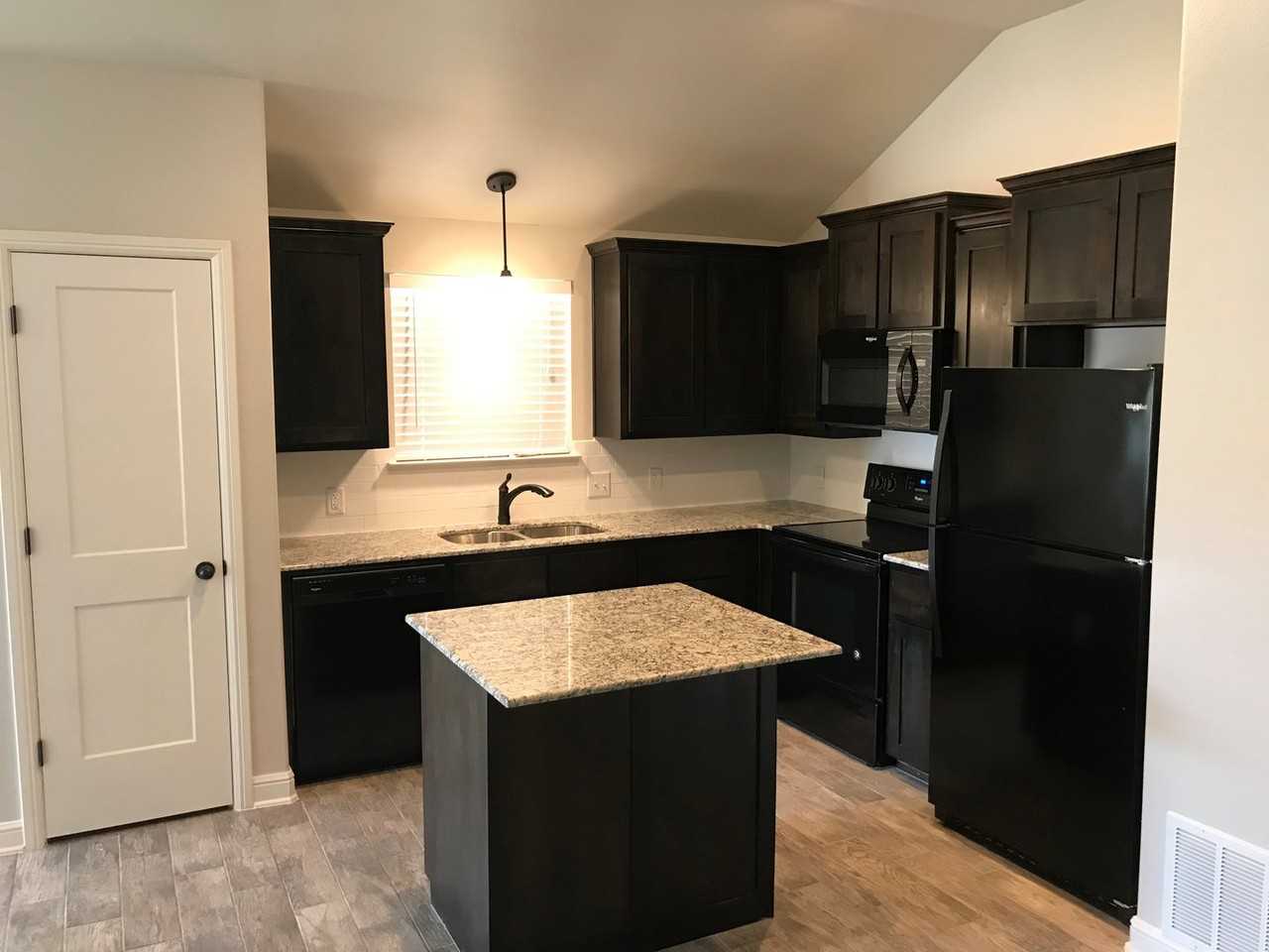 5802A Luminous Ln - Photo 3 of 24