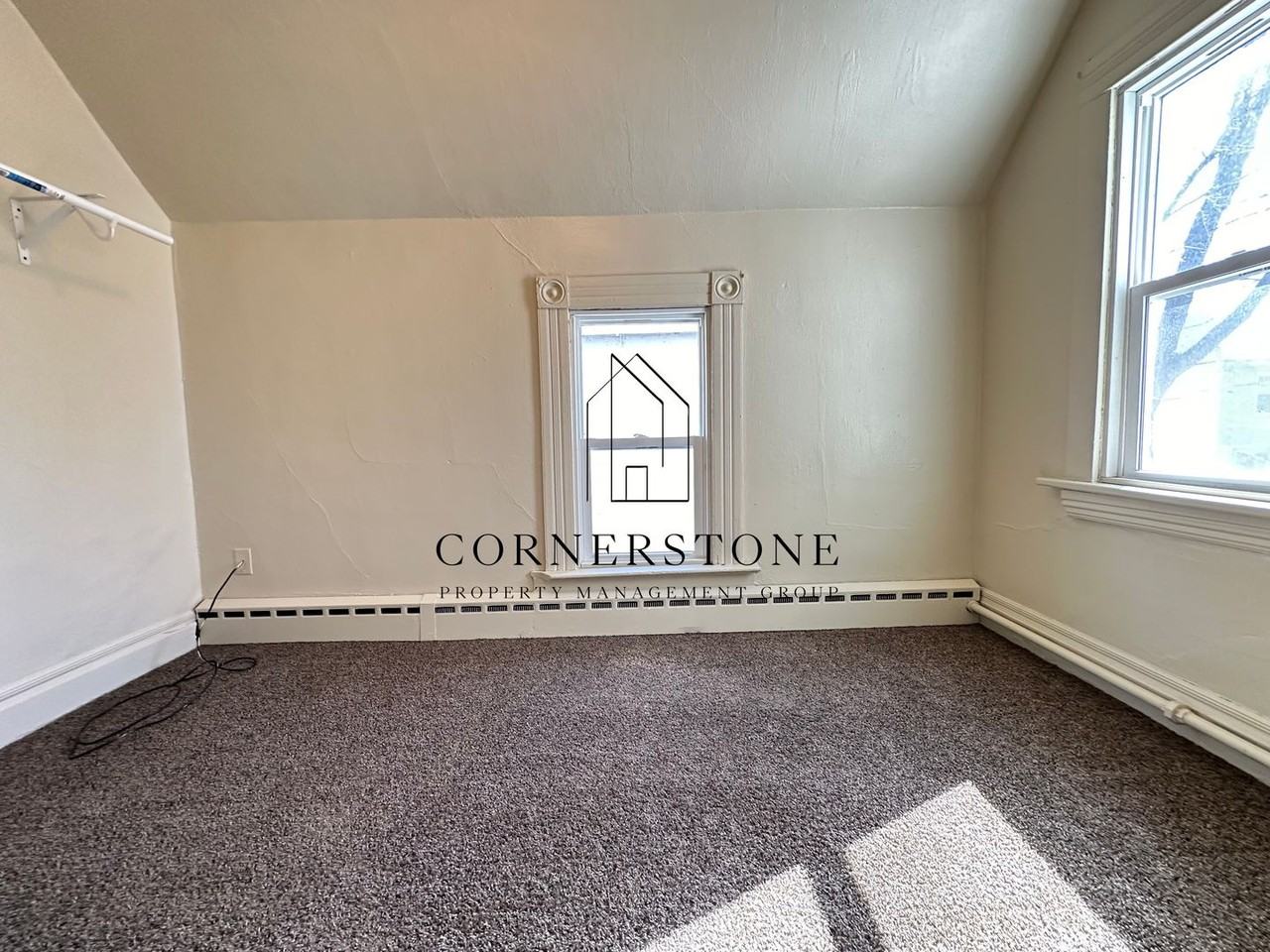 1425 4th Ave N - Photo 6 of 11