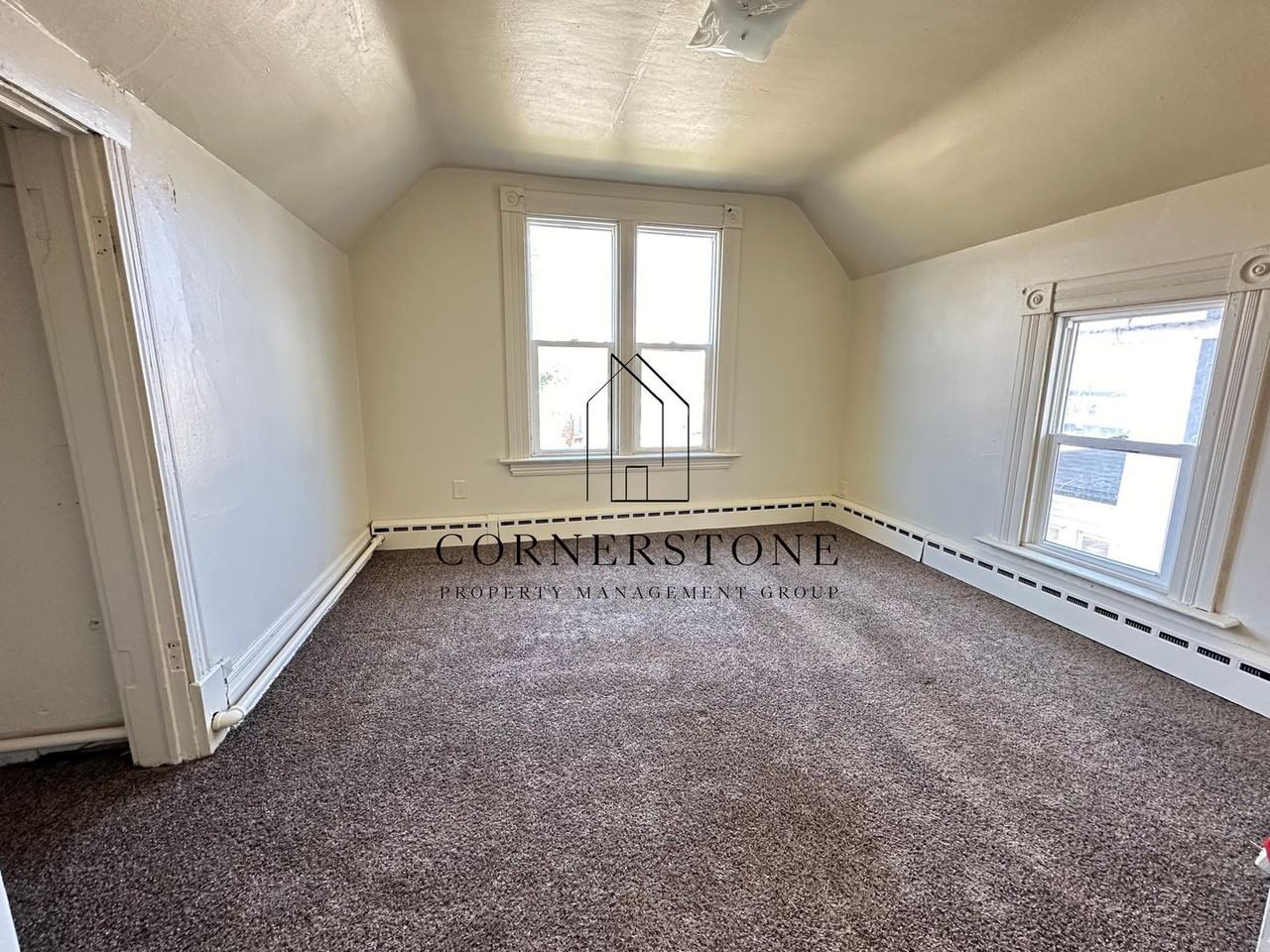 1425 4th Ave N - Photo 7 of 11