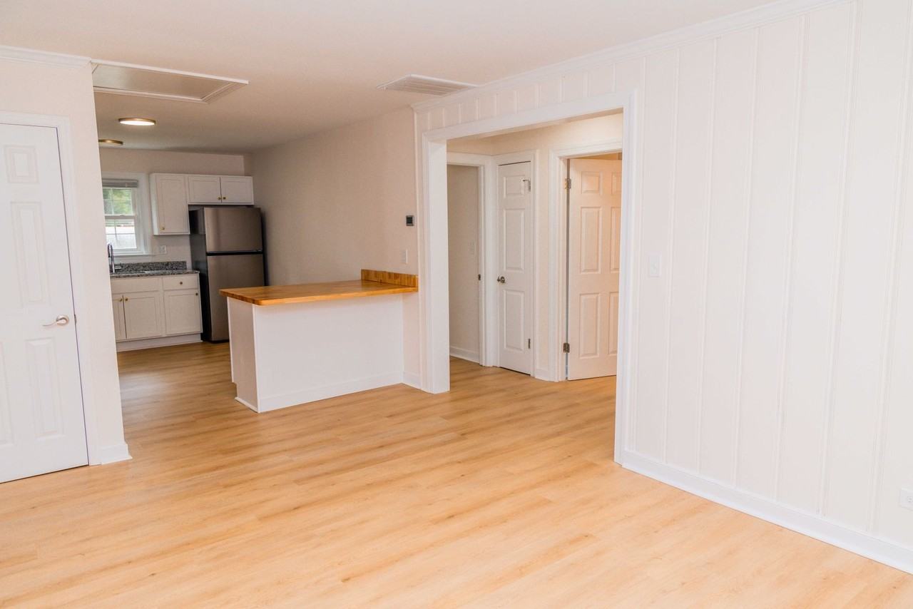 103 Cresap Rd - Photo 5 of 26