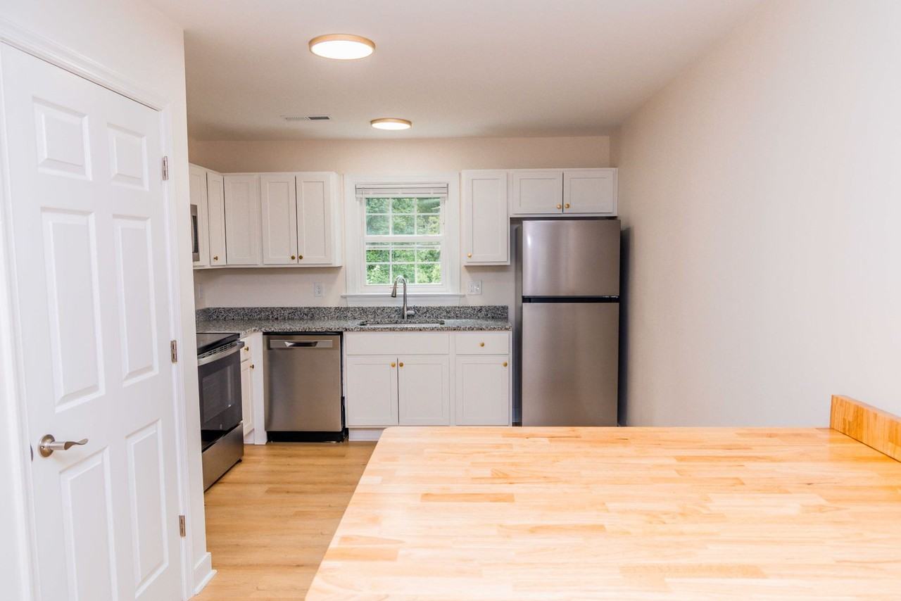 103 Cresap Rd - Photo 6 of 26
