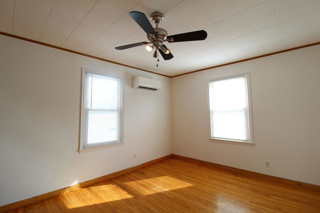 1312 W 39th St #2 - Photo 2 of 9