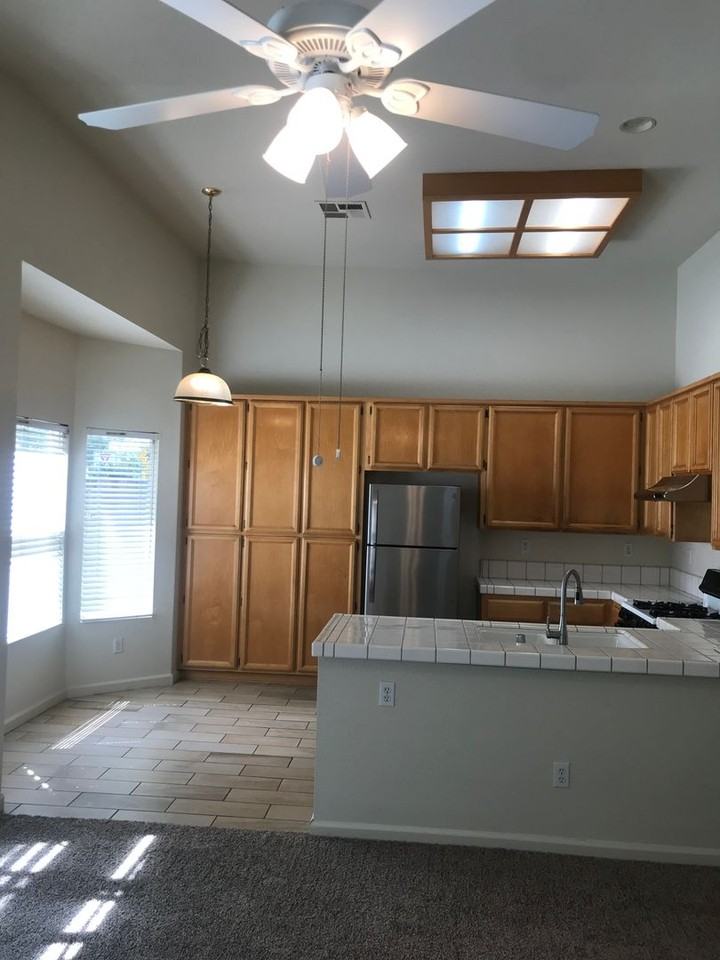 3008 Mallorca Ln - Photo 7 of 27