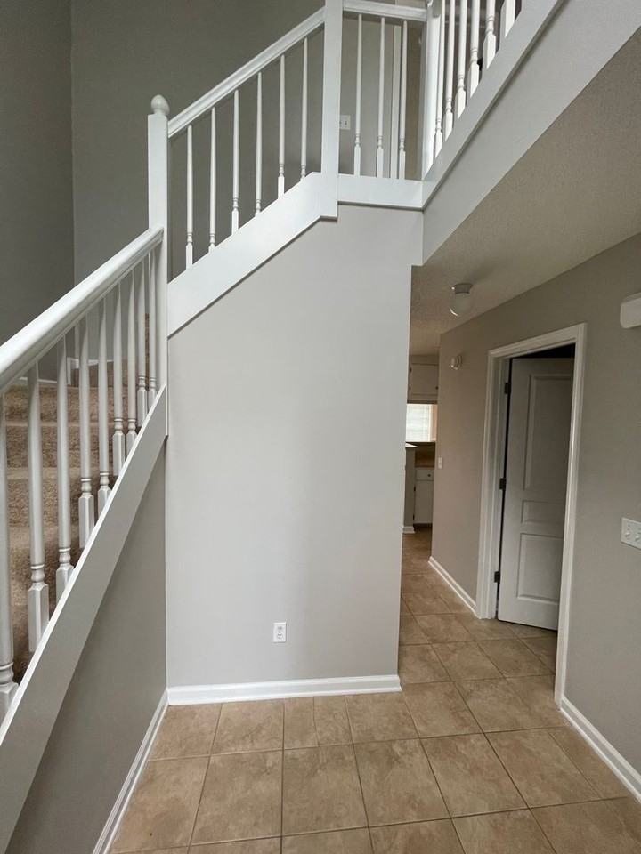 216 Claremont Ave - Photo 2 of 16